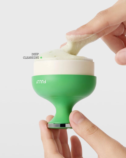 FULLY Pore Cleansing Silicone Brush
